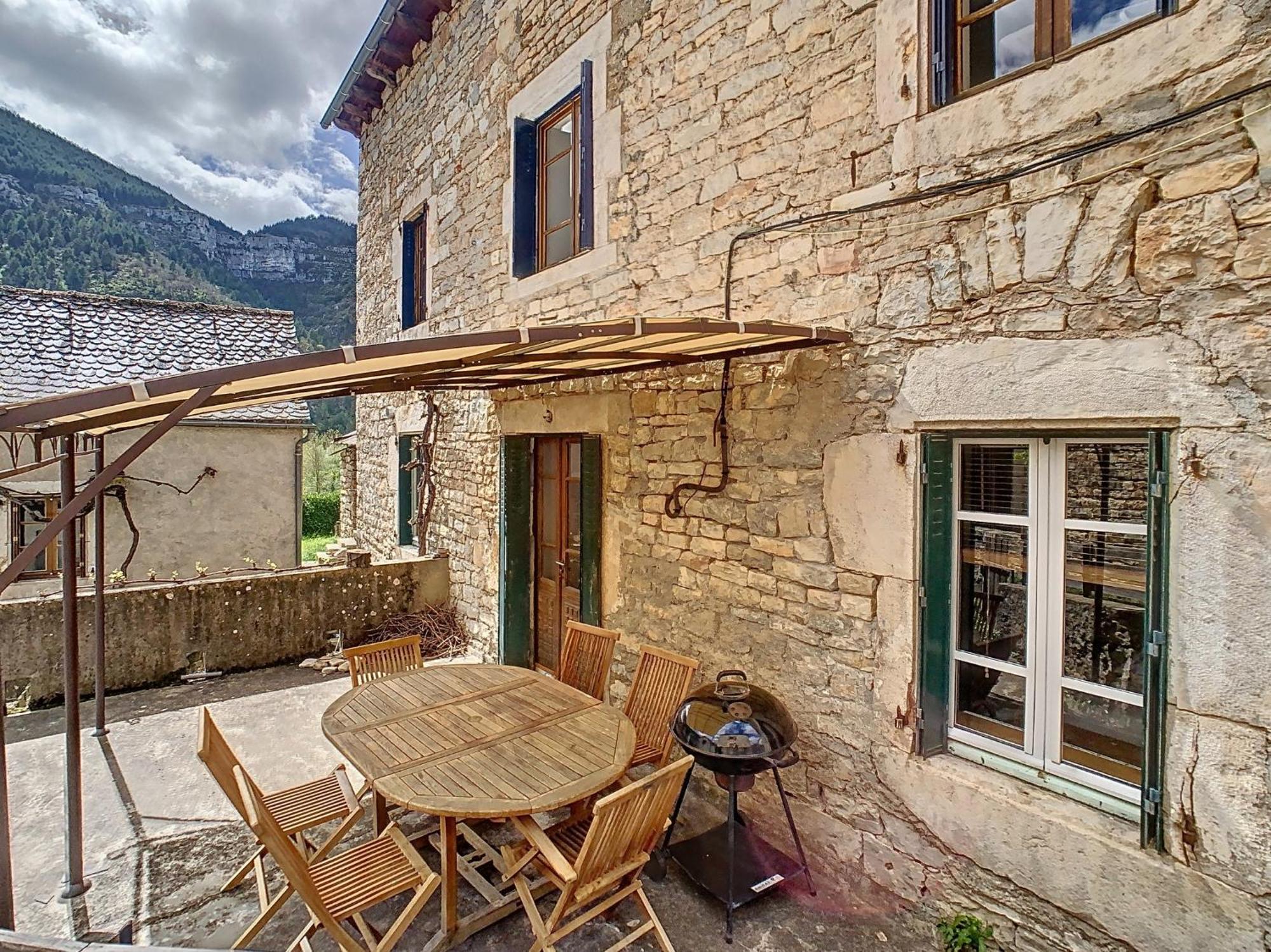 Gorges Du Tarn Gite En Pierres Avec Terrasse Quezac  Екстериор снимка